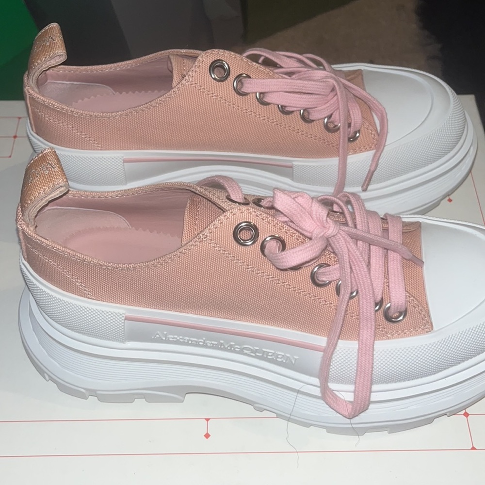 Brand new Alexander McQueen. Never worn only tried on. Size 37.